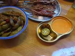 -何妹湿辣牛肉·粤式烧烤砂煲(桂雅路店)