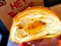 咸蛋黄流心可颂-肯德基(凯城广场店)