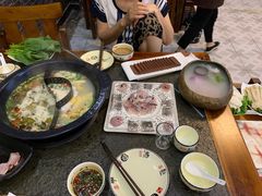 -景明轩•养生酸汤鱼火锅 云贵鲜菌 现舂野果酸汤(王寨小区店)