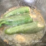 炸的时候也先炸开口来封上，之后就小火慢炸，真的很慢啊