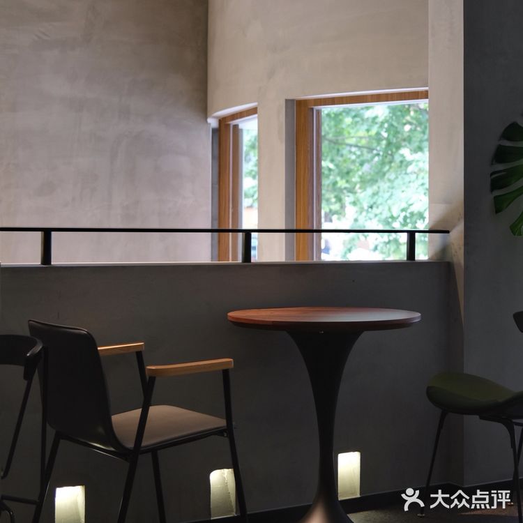 成都新店🥐两层楼焦糖盒子面包咖啡屋