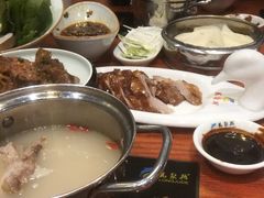 -龙聚德北京烤鸭(沙坪坝华宇A馆店)
