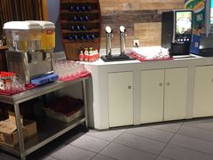 -怡人怡口牛排海鲜自助(飞龙大厦店)