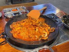-红辣椒八爪鱼特色韩国料理专门店(远景路旗舰店)