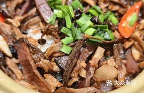 Cordyceps Mushroom and Preserved Pork Hot Pot Rice