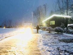 -三峡国际房车露营地(G348店)