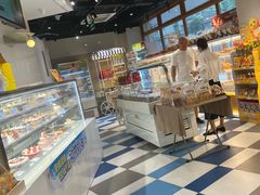 -85度C(生甜甜圈研究工坊·上海平凉店)