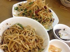 -东兴寒舍老北京炸酱面(三里河路店)
