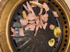 -蚂蚁洞·烤肉大营地(上海静安大悦城店)
