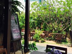 -Dash Teak House