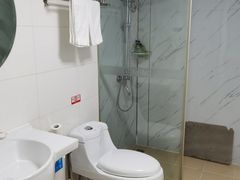 -怡莱精品酒店(苏州新区何山地铁站店)