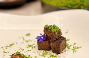 Green Lemon Crispy Wagyu Beef