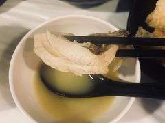-鲜入围煮花胶鸡海鲜火锅