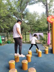 -爱伴·布鲁豪斯游乐场