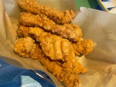 -必胜客(尹山湖歌林公园店)