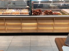 面包甜点陈列柜-廖记棒棒鸡(青岛万象城店)
