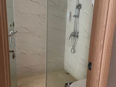 -维也纳酒店(苏州东方之门金鸡湖店)