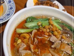 -爆炸头阿姨小四川正宗川味小吃(无任何分店)