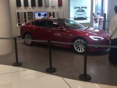 -TESLA 特斯拉(广州天环广场体验店)
