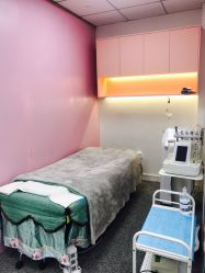 -斐尔国际皮肤管理中心