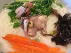 -云海肴·汽锅鸡·云南菜(天山百盛优客店)