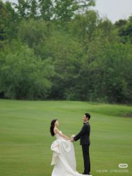 -喜爱高定婚纱摄影