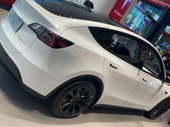 -TESLA 特斯拉(广州天环广场体验店)
