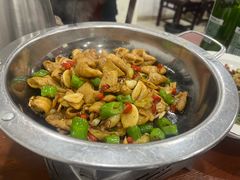 -湖南人家湘菜馆(镇江路店)