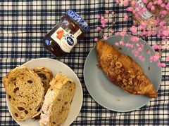 杏仁可颂-PAPER STONE BAKERY(天环店)
