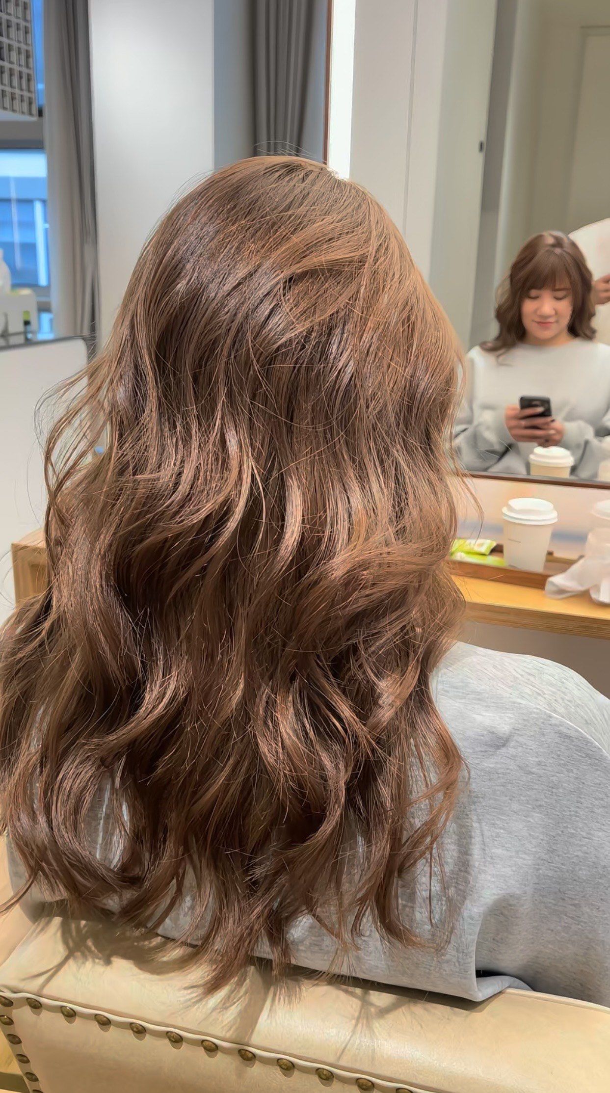 奶茶色,显白发色