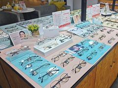 -罗伯特眼镜·蔡司官方授权(罗湖国贸店)