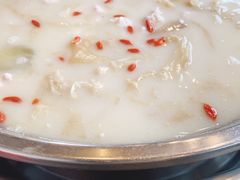 -老来福·非遗酸汤兔(凯旋路店)