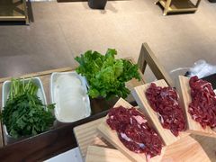 -宴全牛粤来越牛潮汕鲜牛肉火锅(海州万达广场店)