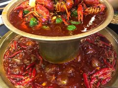 -沸炉重庆老火锅(军事博物馆店)