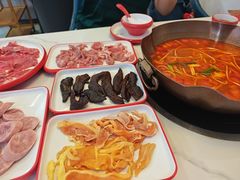 -毛辣果·贵州红酸汤牛肉火锅(西单店)
