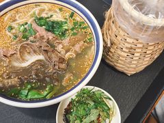 -云阿蛮云南生烫牛肉米线(奉贤路店)