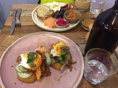 -FLOVIE FLORIST CAFE