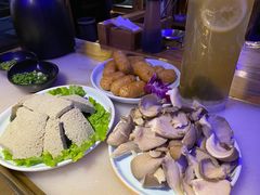 -巴渝瓦肆重庆鲜火锅(宝龙环湖店)