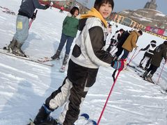 -采薇庄园四季滑雪场