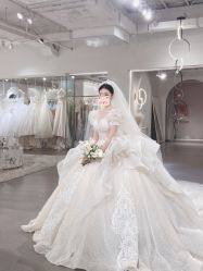 -艾米丽婚纱礼服