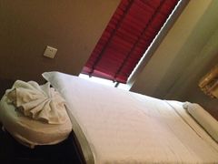 -莱蔻·圣灸堂·推拿艾灸(天山店)