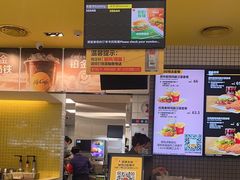 -麦当劳(深圳北站B2检票口楼上)