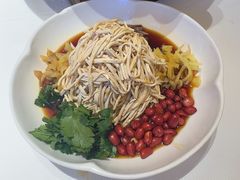 -小厨娘淮扬菜(江宁义乌江广创艺工场店)