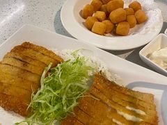 -肥仔文澳门猪骨煲(南京西路店)
