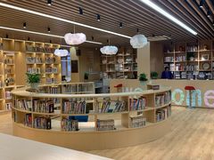 -漕河泾街道图书馆(漕河泾社区文化活动中心店)