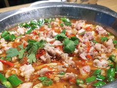 -兔行天下-鸿鹤鲜锅兔(中海国际店)