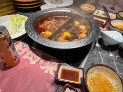 -牛YO寿喜烧·铁板烧和牛火锅自助(市府恒隆店)
