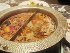 -牛YO寿喜烧·铁板烧和牛火锅自助(市府恒隆店)