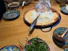 -洱火云南酸菜牛肉火锅(石景山当代商城店)