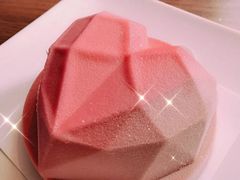 粉爱草莓甜心蛋糕-星巴克臻选(郑州国贸360广场店)